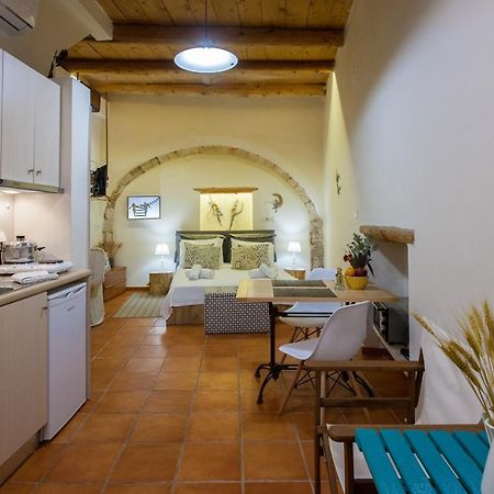 Charming Flatlet In The Old Town Apartment Chania  Bagian luar foto